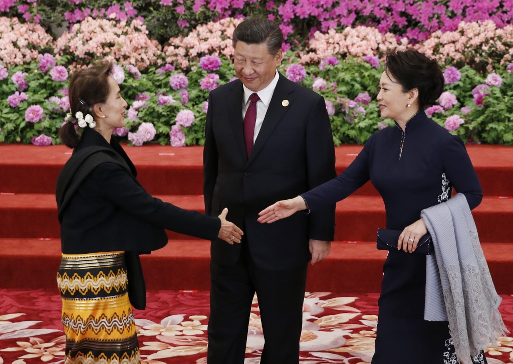 Myanmar State Counsellor Aung San Suu Kyi arrives to attend a welcoming banquet for the Belt and Road Forum hosted by Chinese President Xi Jinping and his wife Peng Liyuan at the Great Hall of the People in Beijing, China, April 26, 2019. (Jason Lee / Pool / AFP)