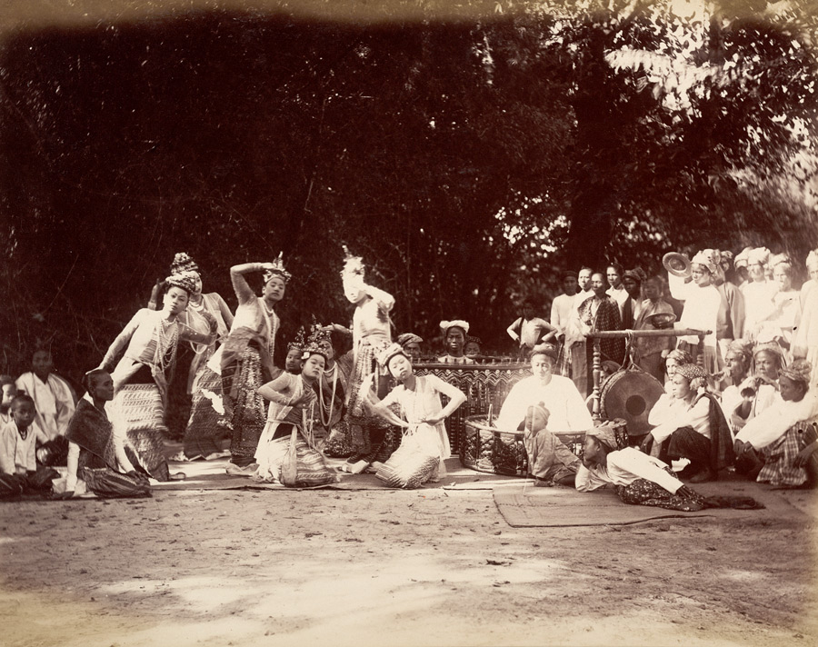  Photograph of a pwe in Burma (Myanmar), probably taken by Philip Adolphe Klier in the 1880s. 