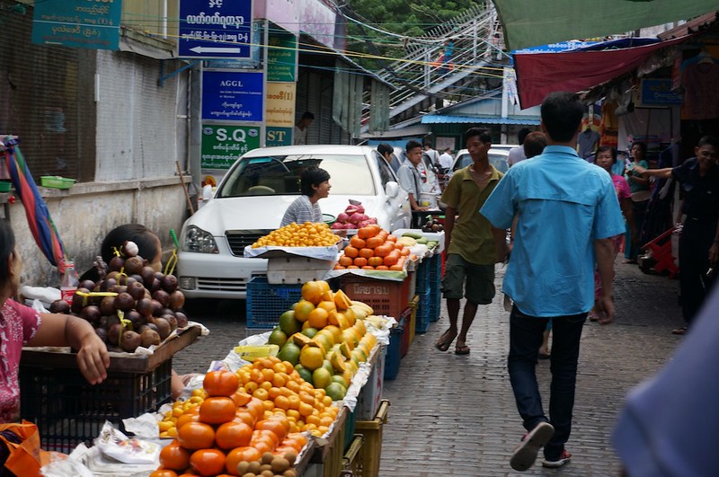 Fruit being sold at Bogyoke Aung San Market in Yangon. (Yis Ris)