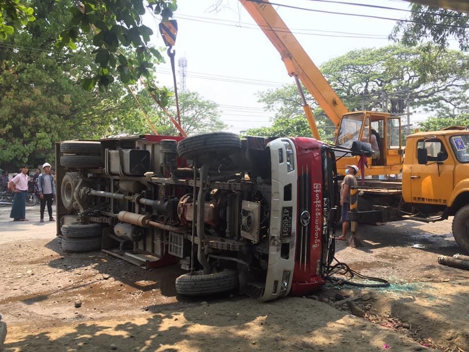 Five firefighters were injured in the collision in Mandalay. (Khin Maung Gyi)