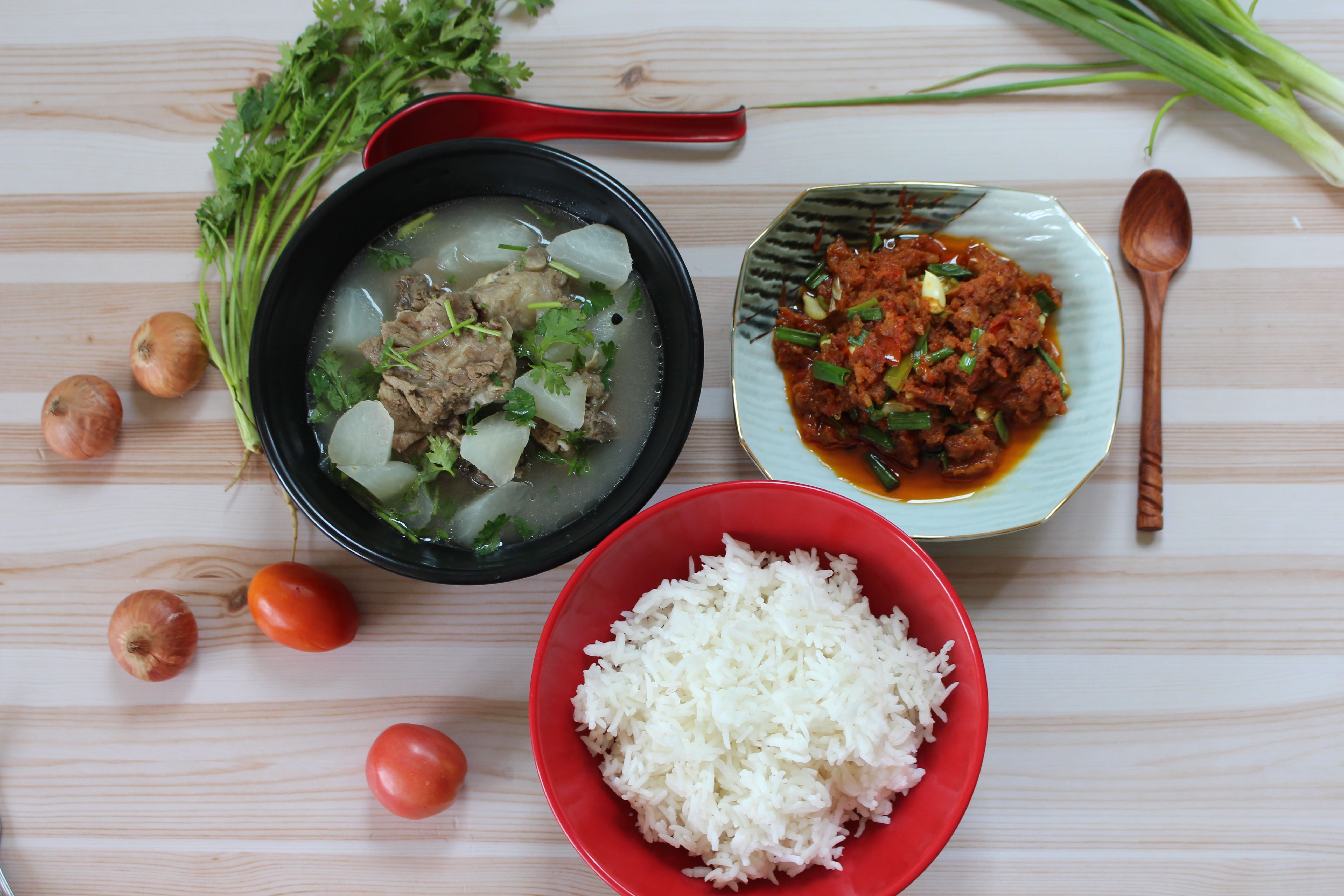 Pork rib and radish soup with fried bean curd, Myanmar style. (Hsu Myat Oo)