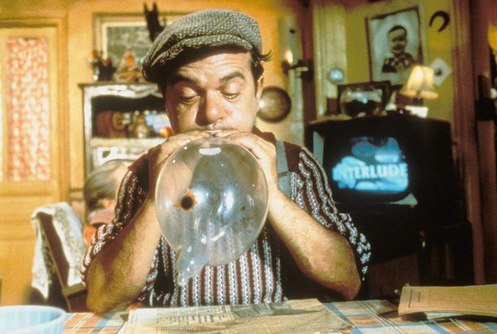 Ticky Holgado in Delicatessen.