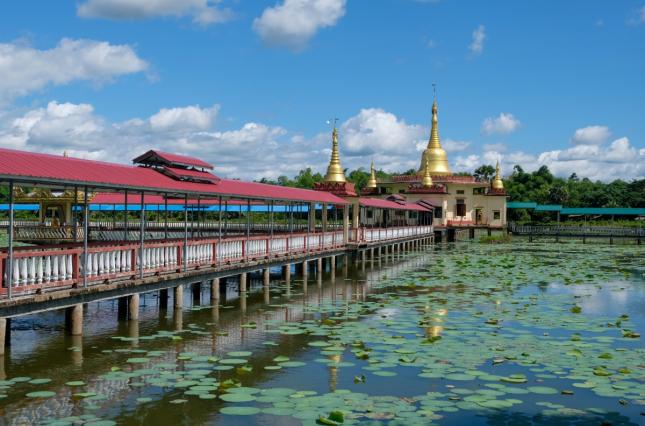 A stop at Twante’s famous Snake Temple, also known as Baung Daw Gyoke Paya. (Marie Starr)