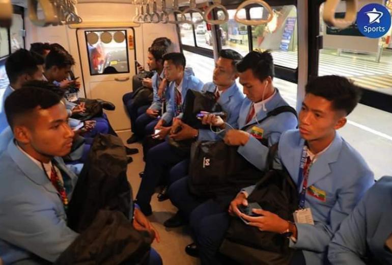 Members of the Myanmar U-22 football team reportedly complained about their buses being cramped. (ASEAN Football News / Facebook)