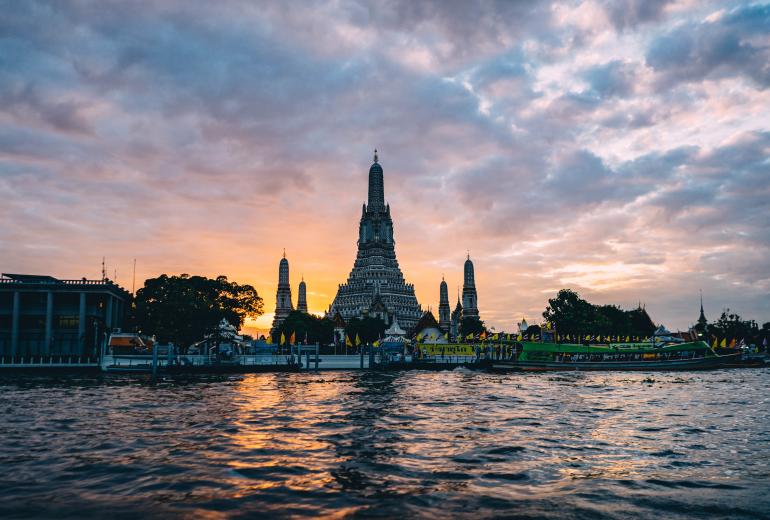 Since Bangkok is located in the center of Thailand, you can find a lot of activities to do here that’ll introduce you to the colorful culture of Thailand.
