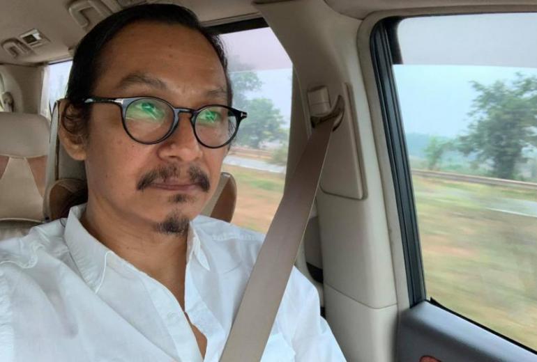 Min Htin Ko Ko Gyi on his way to Naypyitaw to attend a rally in support of amending the Constitution on March 31. (Min Htin Ko Ko Gyi / Facebook)