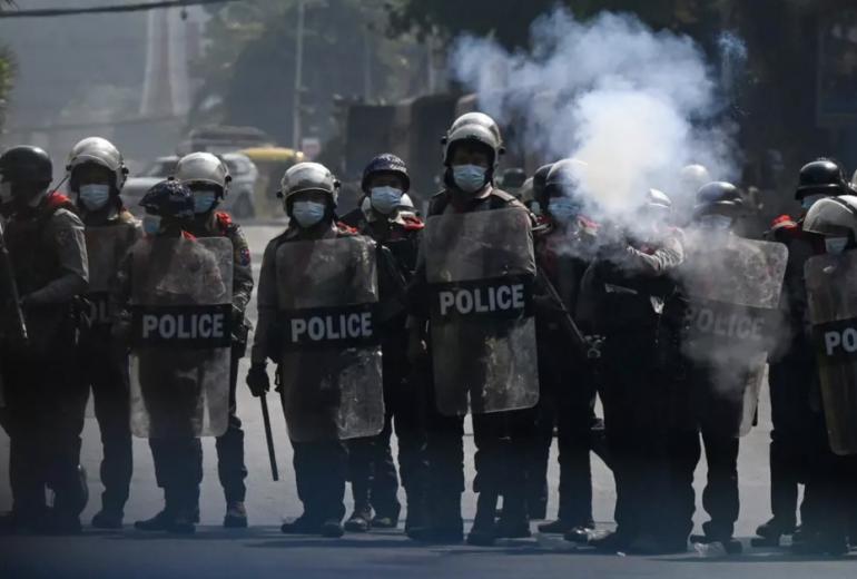 Myanmar authorities have gradually ramped up the use of force to disperse protests against the military coup. (Ye Aung Thu / AFP)