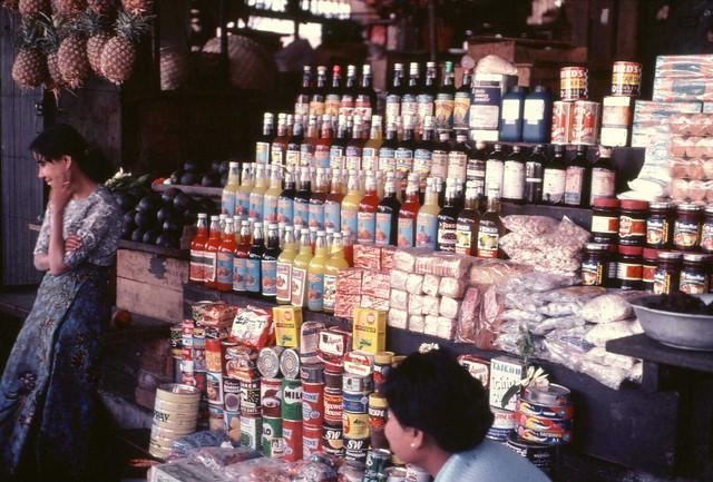 A Rangoon food stall.