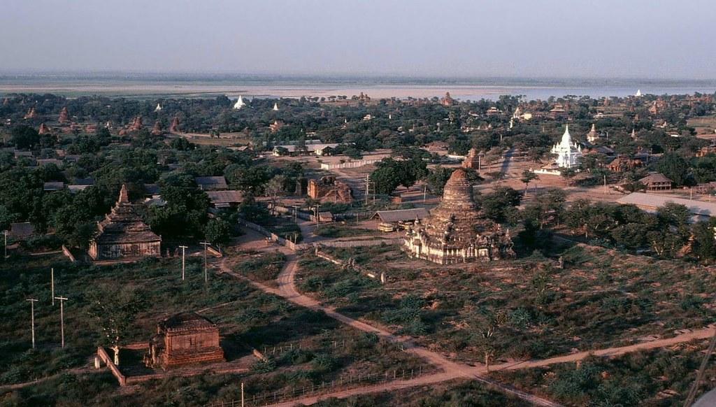 A much quieter Bagan, with the Irrawaddy river in the background.