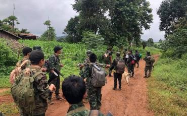 Fighters from the Karenni National Defence Force, a network of civilian resistance fighters, Karenni organisations and armed groups in Kayah State. (KNDF / Kantarawaddy Times)