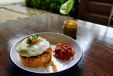 'Loco Moco' is one of the better dishes at Parasol, a restaurant at Yangon's French Institute. (Myanmar Mix)
