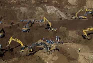 Jade diggers at a mining area on the outskirts of Hpakant. (Global Witness)