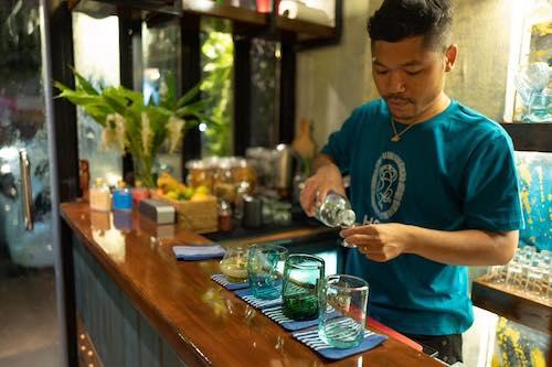 The Hapa Coffee & Cocktail mixologist at work. (Supplied)