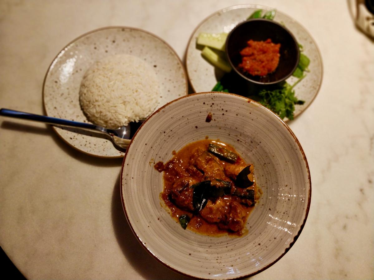 The Tiffin set with mango chutney and tomato salad. (Myanmar Mix) 